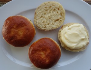 das-fullen-der-krapfen
