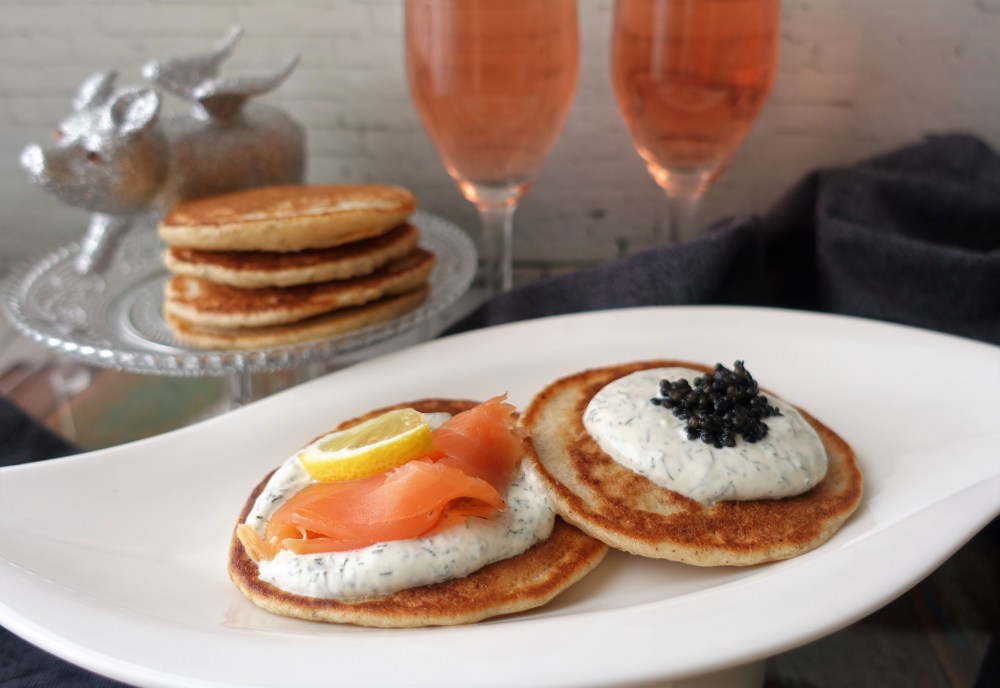 Blinis mit Lachs und Kaviar 3