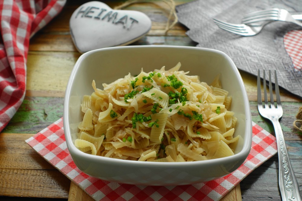 Krautfleckerl für den #Weltnudeltag; österreichisch kochen, vegetarisch; österreichischer Nudelklassiker