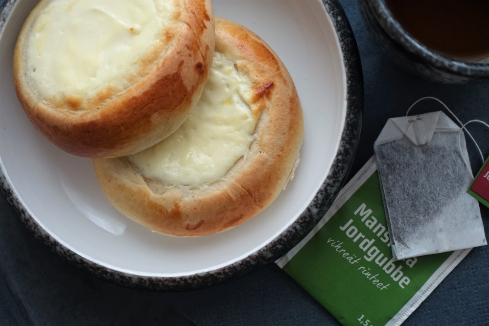 Rahkapullat, finnische Hefeteig-Küchlein mit Topfen/Quark, backen, vegetarisch, lecker, kulinarische Urlaubserinnerungen, Finnland