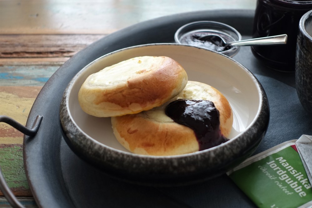 Rahkapullat, finnische Hefeteig-Küchlein mit Topfen/Quark, backen, vegetarisch, lecker, kulinarische Urlaubserinnerungen, Finnland