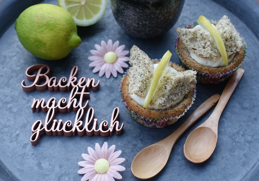 Kleine, feine Kuchen mit großer Wirkung: Butterfly-Cupcakes „MoHn amour“ au citron #lebeliebebacke #afba19 Austria Food Blog Award, backen, kreativ, Cupcakes mit Mohn und Zitrone, Schmetterling, süß, Soulfood