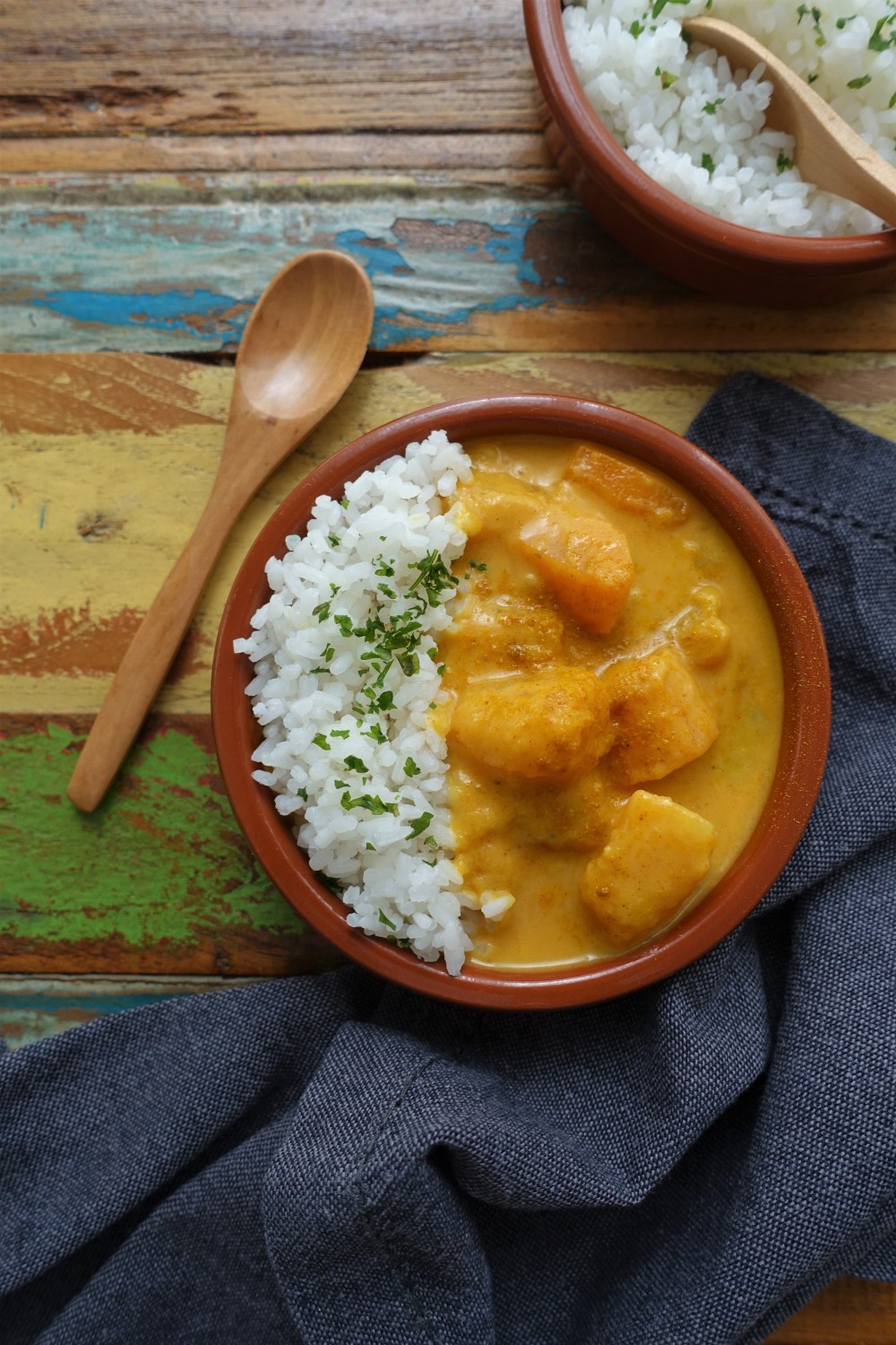 Curry mit Kürbis, herbstlich kochen, vegetarisch, vegan, bauchwärmend, Soulfood, Curry mit Reis, Butternuss, Butternut, Karotten, Sellerie, Kartoffeln, Rezept à la linzersmileys