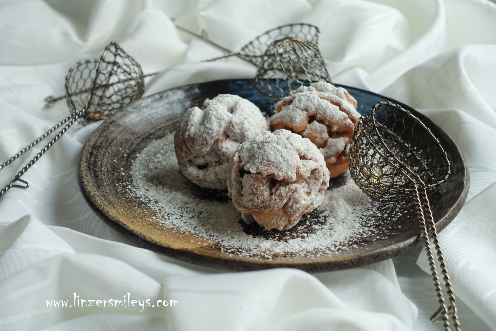 Schmalzgebäck, in Fett Gebackenes, frittiert, Fasching, Karneval, Krapfen & Co., Schneeballen, Rothenburg ob der Tauber, Fasnacht, buntes Faschingstreiben, Schnee, Schneeballeneisen