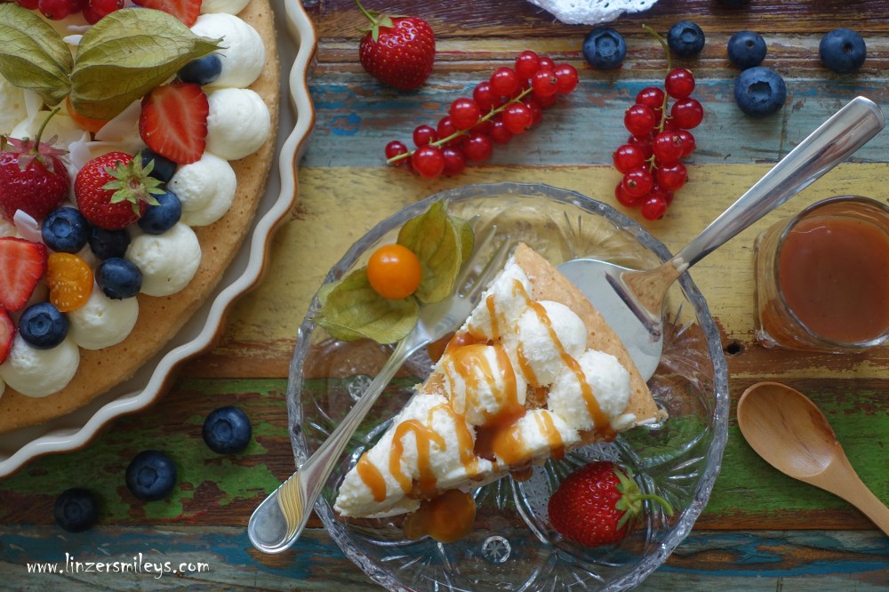 #linzersmileys Torta de tres (o cuatro) Leches, lateinamerikanischer Kuchen-Klassiker, Biskuitteig, Milch, Milchsorten, kondensierte Milch, Dulce de Leche, Milchkaramell-Creme, selbst gemacht, homemade, getränkter Kuchen, supersaftig, Milchkuchen, mit Kokos und Früchten