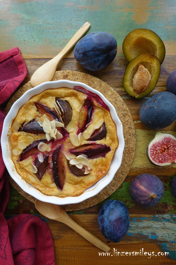 Clafoutis aux prunes et figues, Clafoutis mit Zwetschgen und Feigen, herbstlich backen, Kuchen zum Löffeln, Auflauf mit Obst, einfach, simpel, easy-peasy in der Zubereitung, Spezialität aus dem französischen Limousin, für Anfänger geeignet
