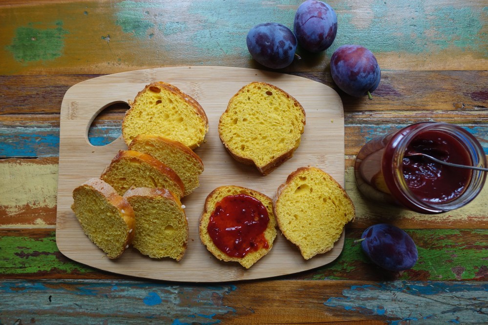 Powidl-Pofesen, Arme Ritter, Resteverwertung, altbackenes Weißbrot, Powidl, Pflaumenmus, nachhaltig, Köstliches aus Lebensmittelresten, kulinarische Zeitreise ins Mittelalter, Lombardei, Pavia, alla pavese