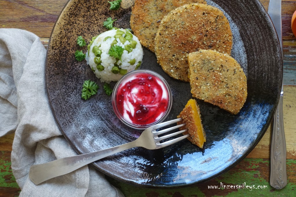 vegetarischer Schnitzel-Sonntag, Kürbisschnitzel, Kürbiskernpanade, Panier mit Kürbiskernen, steirisch, knusprig, goldbraun, Gemüse-Schnitzel, Fleischersatz