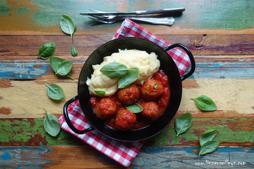 #linzersmileys Polpette di farro verde al sugo di pomodoro - Grünkern-Bällchen/Klößchen in Tomatensoße, italienisch kochen, vegetarisch, ohne Fleisch, Sonntagsessen auf Italienisch, Gemüse, Getreide, Bio-Grünkern aus Österreich, traditionell und modern, Altes neu interpretiert