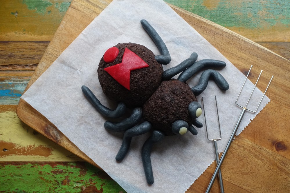 Happy Halloween! Süßes oder Saures, zuckersüße Spinne, Schwarze Witwe, Leckeres mit Gruselfaktor, #linzersmileys 