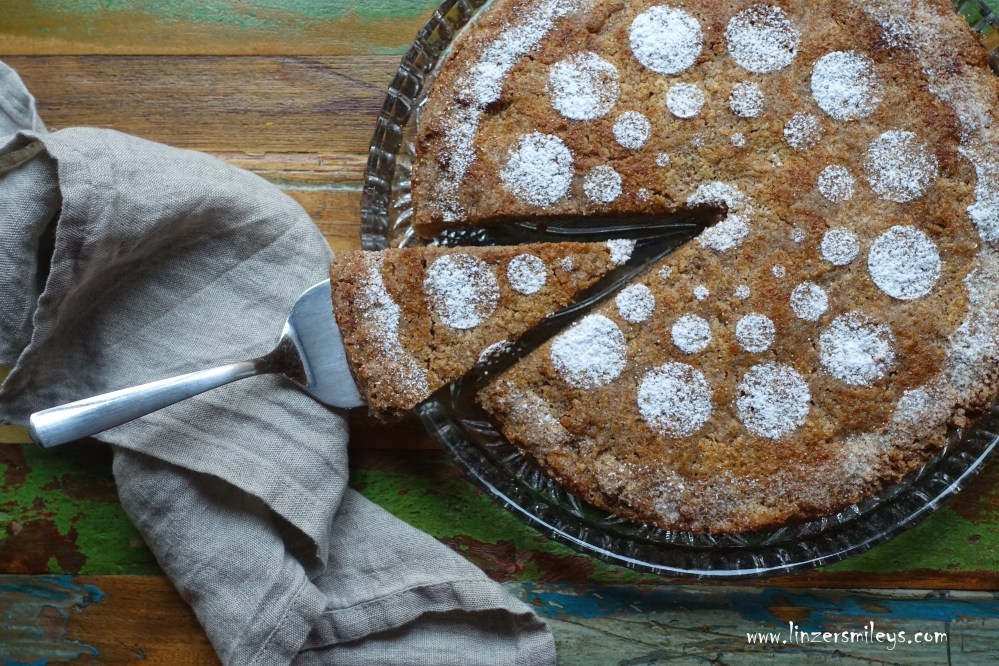 Schüttelkuchen mit Äpfeln, geschüttelt und nicht gerührt, backen ohne Waage und Mixer oder Küchenmaschine, easy-peasy, EasyBaking, herbstlich, einfache und schnelle Zubereitung, Kuchen mit Äpfeln (und Birnen), nachgebacken, herbstliche Back-Inspiration #linzersmileys