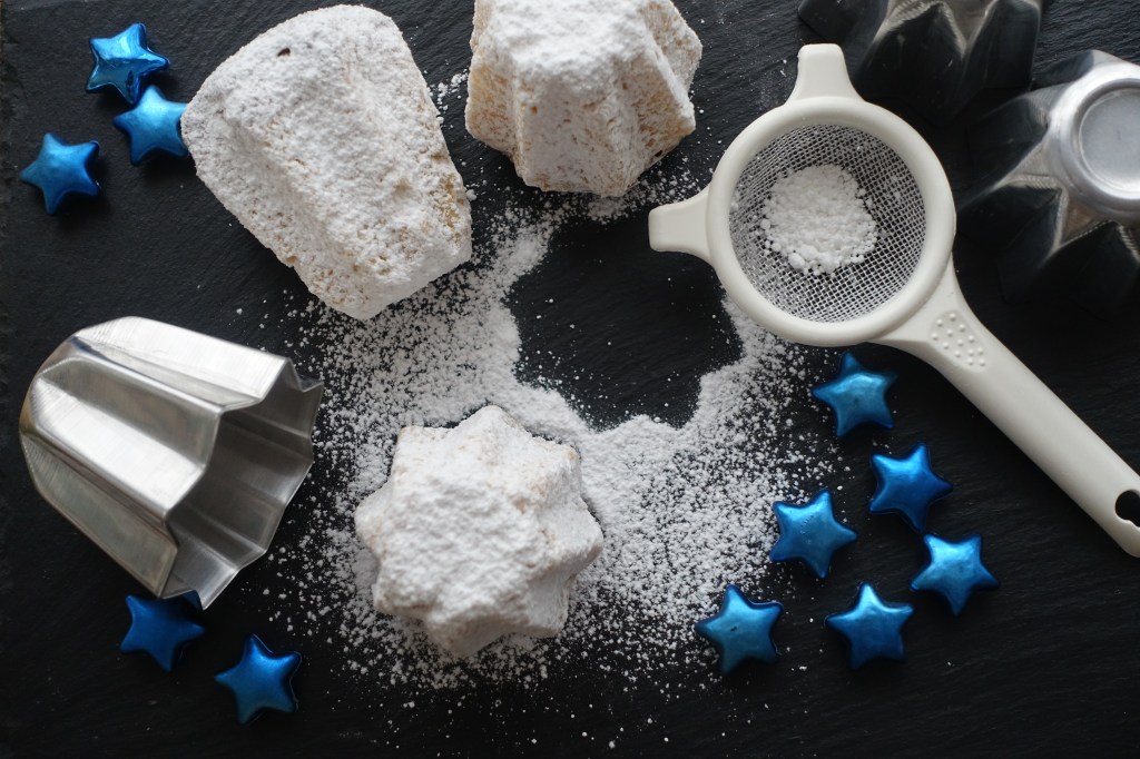 Pandorini, kleine Pandoro, italienisch backen zu Weihnachten, Buon Natale, homemade, mit Liebe selbst gemacht, von Foodbloggerin Daniela Terenzi #linzersmileys