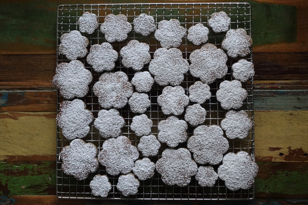 Pfannenkekse mit Dinkel und Hanf, Kekse in der Pfanne backen, Rezeptidee von Daniela Terenzi vom Foodblog #linzersmileys , backen mit Bio-Hanfmehl aus Österreich von ja!Natürlich., roh, proteinreich, vegan, Mürbteig ohne Butter, mit Öl