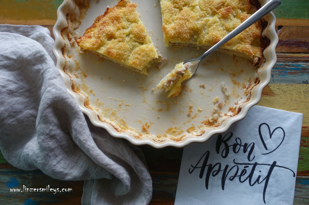 Kartoffelgratin, mit Thunfisch und Zwiebeln, französisch kochen, EasyBaking, gratin de pommes de terre au thon et oignons, Auflauf mit Fisch und Kartoffeln, knusprig, Erdäpfel
