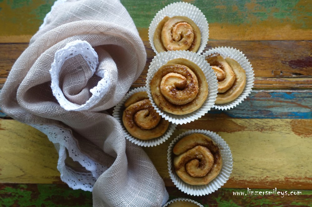 Zimtschnecken ohne Hefe, ohne Germ, mit Joghurt-Öl-Teig und Backpulver, schwedisch backen, easy-peasy, schnell und einfach, EasyBaking, ohne Gehzeit, kanelbullar, kanelbulle