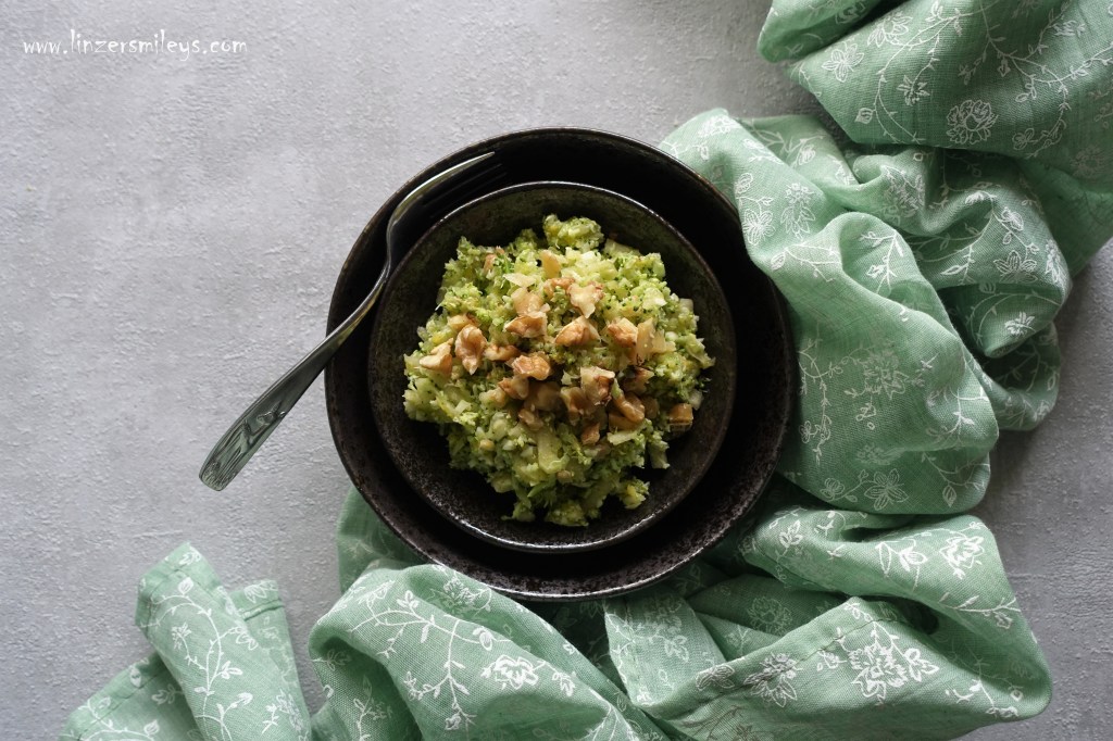 Broccoli, Brokkoli, Rohkost, mit Gemüse und Obst, Salat, vegan, rein pflanzlich, echt köstlich, fruchtig, nussig, ohne Getreide, glutenfrei, #linzersmileys