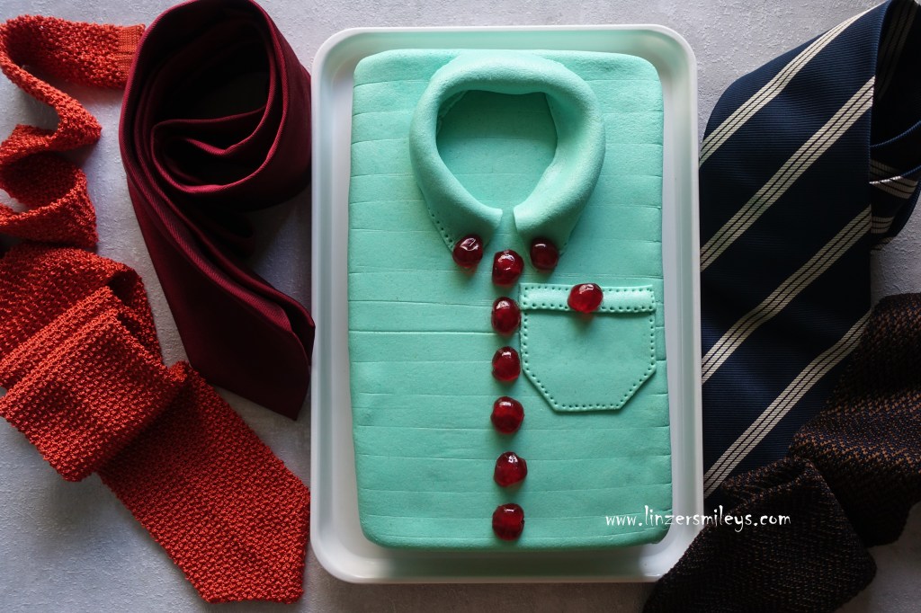 Cassata in camicia, Cassata siciliana im Marzipanhemd, italienisch backen, mit Ricotta und kandierten Früchten, Mandeln, Marzipan, Maraschino, getränkter Biskuitteig, pan di spagna, sizilianische Tortenkreation, Dessert, all'italiana, Rezept von Daniela Terenzi #linzersmileys