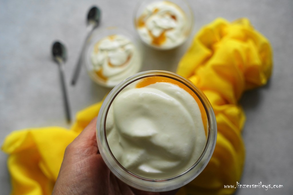 Wiener Wölkchen, Joghurt-Mousse mit Kriecherl-Marmelade, Dessert zum Löffeln im Glas, Kriecherl, wilde Pflaumen, Zwetschken, Wildobst, Haferschlehe, Dessert zum Löffeln, Rezept von Daniela Terenzi #linzersmileys