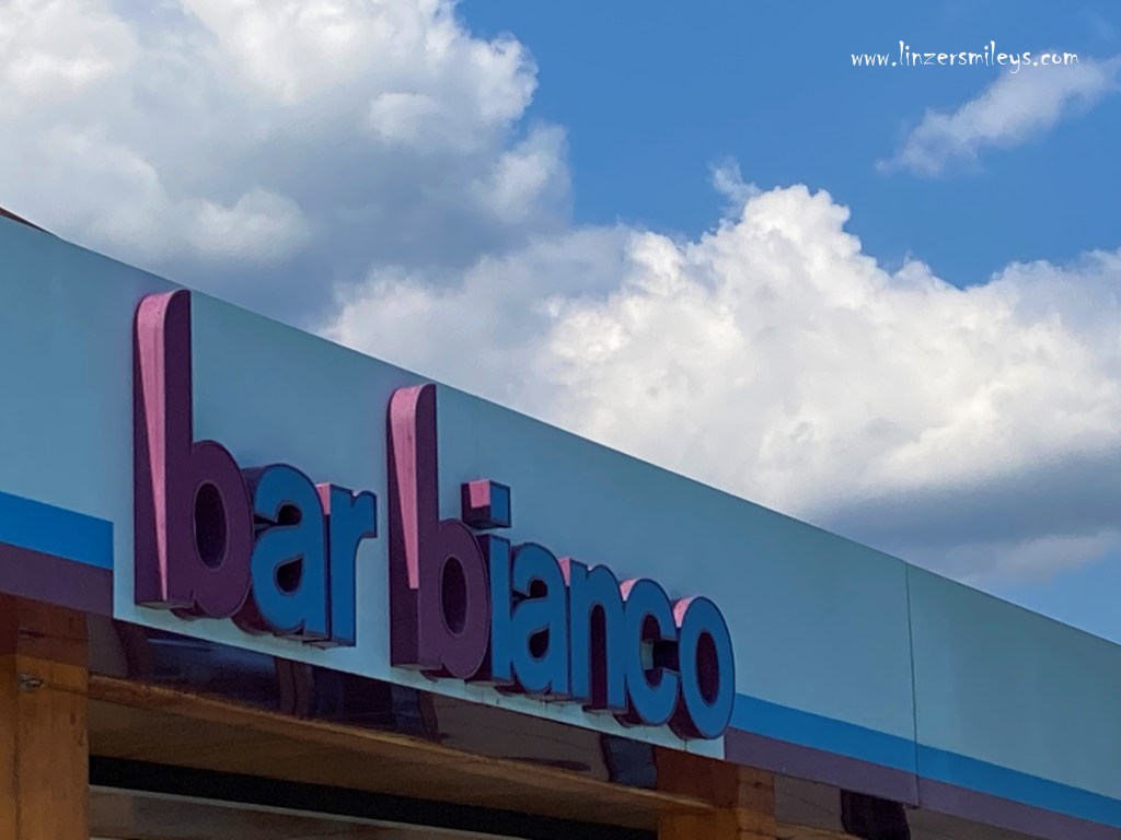 #nicetoeateu #enjoyitsfromeurope #cheese #käse #formaggiopiavedop #dolomites #barbiancobusche Piave DOP, Käse mit Bergblick, Hartkäse, Käse aus Italien, Belluno, Venetien, Lattebusche, Dolomites Experience, Foodblogger, #linzersmileys