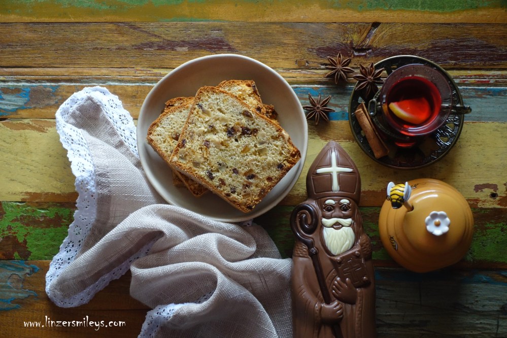 Bischofsbrot, Früchtekuchen, englischer Teekuchen, weihnachtlich backen, Süßes für den Advent, Weihnachten, Familienrezept, gehütet, kandierte Früchte, Rosinen, Haselnüsse, Schokolade, backen wie Oma, Opas Geheimrezept, Tradition, Brauchtum, Südtirol #linzersmileys