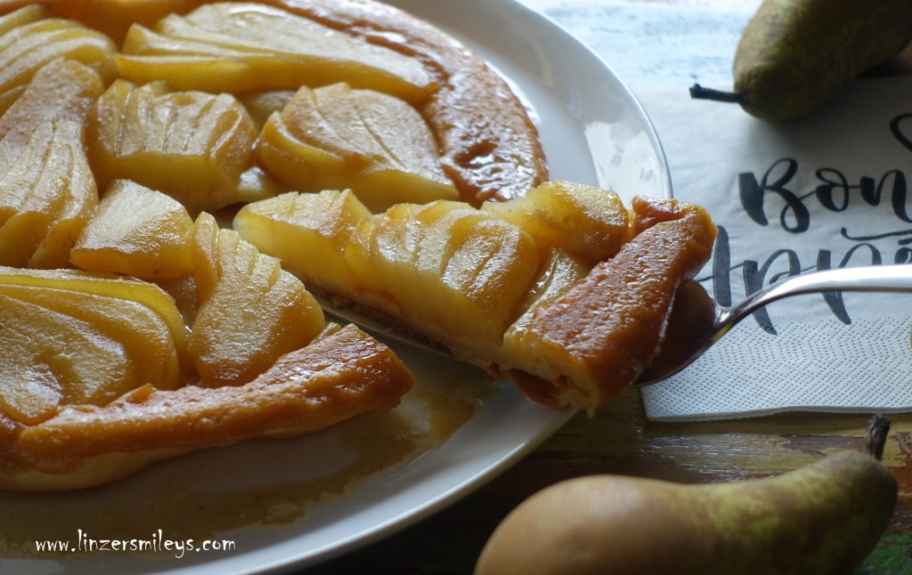 Tarte Tatin, Tarte du chef, Tarte des demoiselles Tatin, Tarte à l'envers, aux poires, mit Birnen, französischer Birnenkuchen, umgedreht, verkehrt, kopfüber gebacken, upside-down cake, fruchtig, klassisch, mit Salzkaramell, mit Topfenbutterteig, Topfen, Quark, DIY Teig #linzersmileys