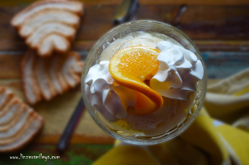 Eisbecher à l'orange, Vanilleeis, aufgepeppt, arance sciroppate, Sirup-Orangen, Bio-Orangen aus Sizilien, aromatisch, köstlich, Resteverwertung, kreativ