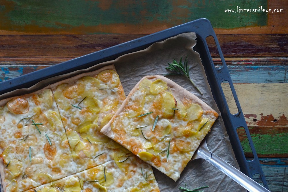 Pizza bianca, weiße Pizza, ohne Tomaten, senza pomodoro, mit Taleggio DOP, Kartoffeln und Rosmarin, con patate e rosmarino, pizza speciale, eine ganz besondere Pizza #linzersmileys