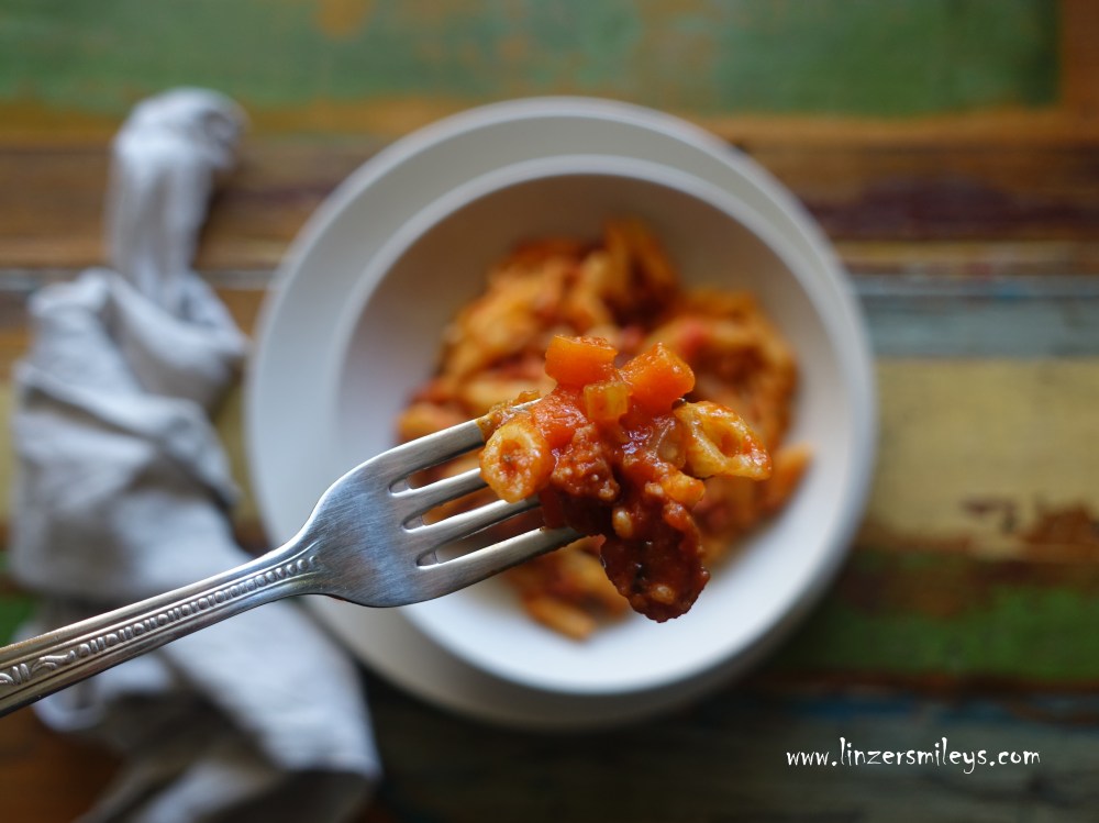 Penne con ragù di salsiccia, Nudeln mit Soße, mit Fleisch, Glas mit Sinn, Ragù di salsiccia, salsicce, italienische Rohwürste, Ragout mit italienischer Wurst, italienisch kochen, Pastasoße, Sauce, für Nudeln, Polenta, Kartoffelgerichte, konservieren, Sugo, condimento per pasta, kulinarische Reise nach Italien #linzersmileys