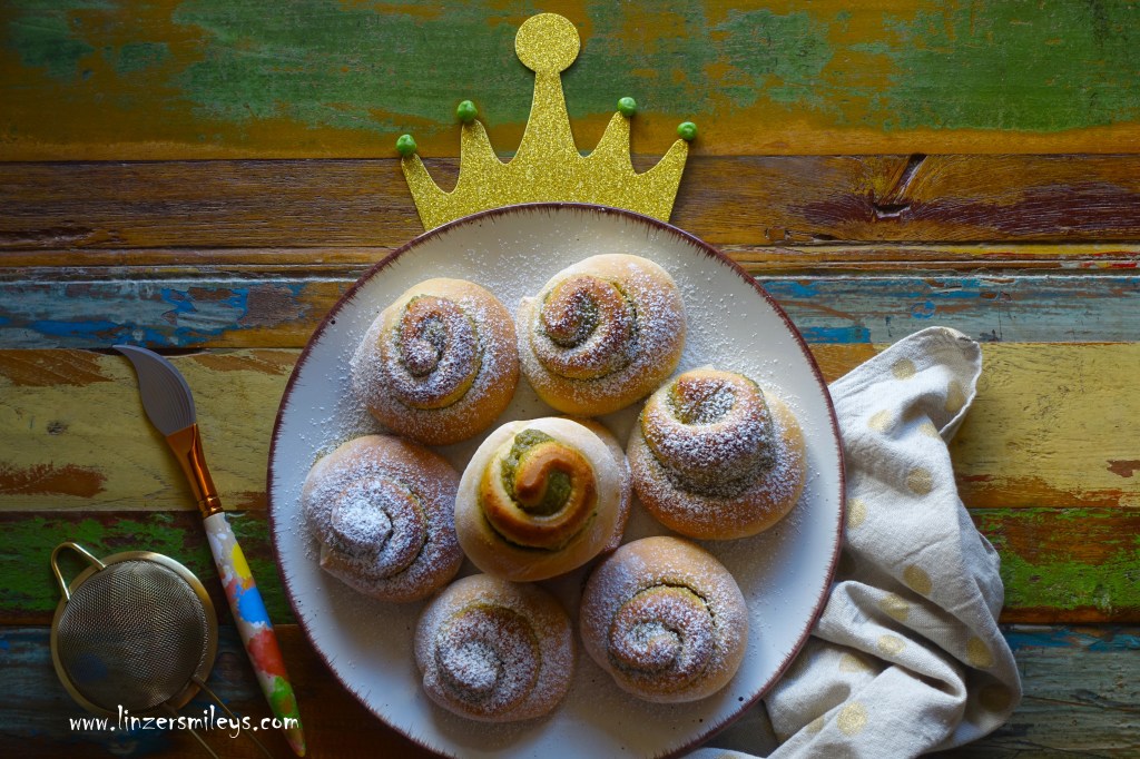 Die Prinzessin auf der Erbse, Die Prinzessin mit dem feinen Gaumen, märchenhaft köstlich backen, Hefeteigschnecken mit süßer Erbsenfüllung und weißer Schokolade, Rezept und Text von Daniela Terenzi, Food Blogger #linzersmileys
