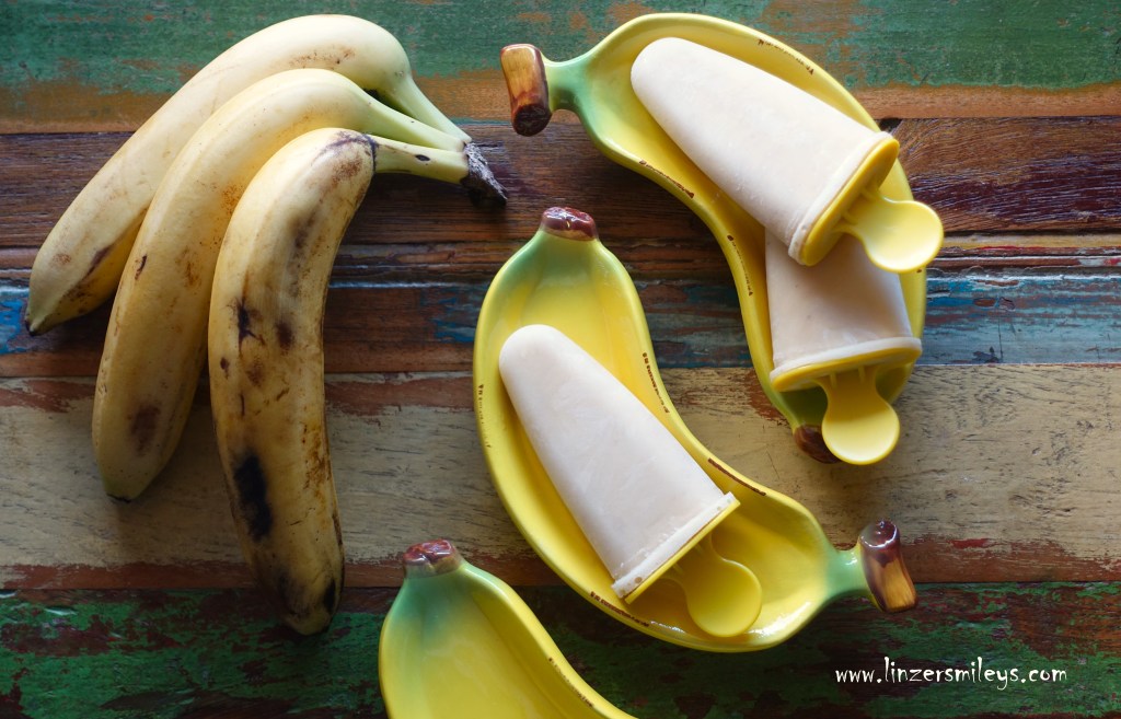 Ice Pops, Steckerleis, Eis am Stiel, Popsicles, nachhaltig, Resteverwertung, Eis selbst gemacht, erfrischend, aus braunen Bananen, mit Joghurt, aus dem Tiefkühler, fruchtig #linzersmileys