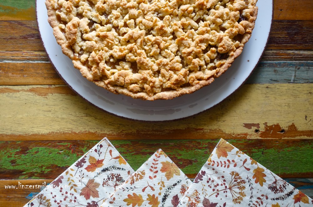 Apfel-Birnen-Streuselkuchen, Obstkuchen, nachhaltig, köstlich, einfach backen, Äpfel und Birnen, mit und ohne Macken, verbacken, Obstverwertung, Fallobst, wohin damit? in den Kuchen!, Daniela Terenzi, Foodbloggerin #linzersmileys