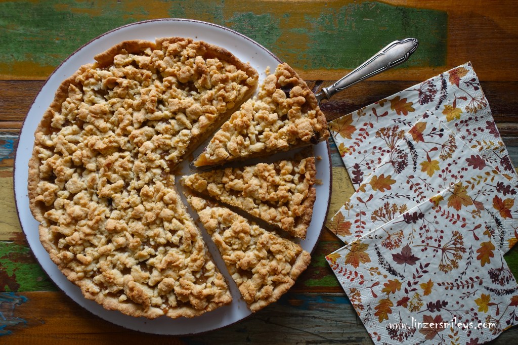 Apfel-Birnen-Streuselkuchen, Obstkuchen, nachhaltig, köstlich, einfach backen, Äpfel und Birnen, mit und ohne Macken, verbacken, Obstverwertung, Fallobst, wohin damit? in den Kuchen!, Daniela Terenzi, Foodbloggerin #linzersmileys