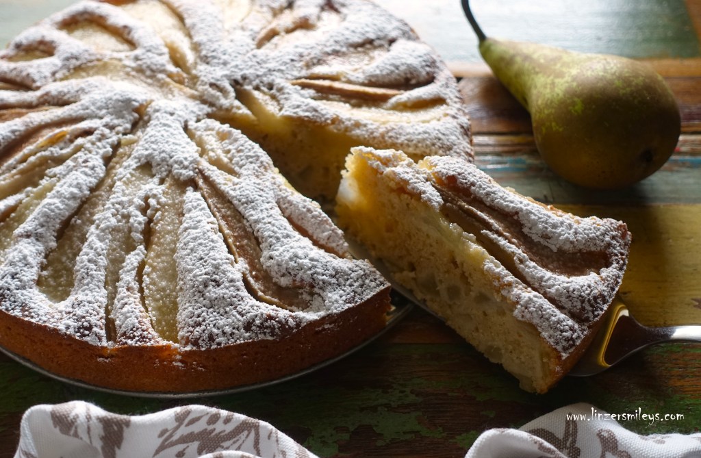 Birnenkuchen, fluffig, fruchtig, Mehlspeisentraum, Kuchentraum, un sogno, dolce con le pere, soffice, Besonderes aus einfachen Zutaten, backen im Herbst, Zimt, Kardamom, saftige Birnen, Obstkuchen, köstlich, lecker, easy-peasy, Daniela Terenzi #linzersmileys