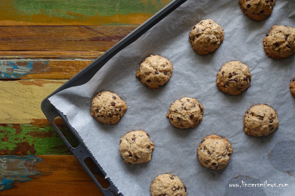 Versöhnungskekse, Versöhnungskex, Hafercookies mit Schokotropfen, gesund, köstlich, lecker, Kekse backen, Cookie-Portionierer, Cookie-Maker, Cookie Spoon, Küchen Gadget, Must-have, Vollkornhaferflocken, Vollkornmehl, nicht zu süß, zuckerreduziert, Daniela Terenzi, Foodbloggerin #linzersmileys