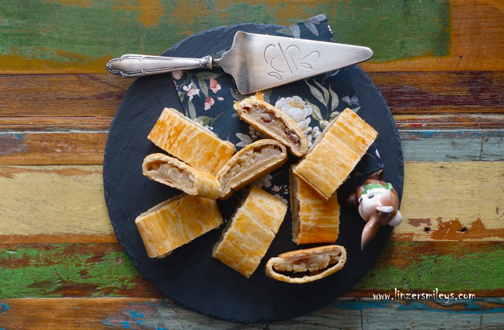 Birnen-Schlangerl, Birnen-Schlankerl, Strudel, Mürbteig ohne Zucker, backen ohne Extra-Zucker, Fastenzeit, nur mit natürlicher Süße, österreichisch, Mehlspeise, Apfel-Schlangerl, Warten auf den Osterhasen, vegetarisch, Rezept von Daniela Terenzi #linzersmileys