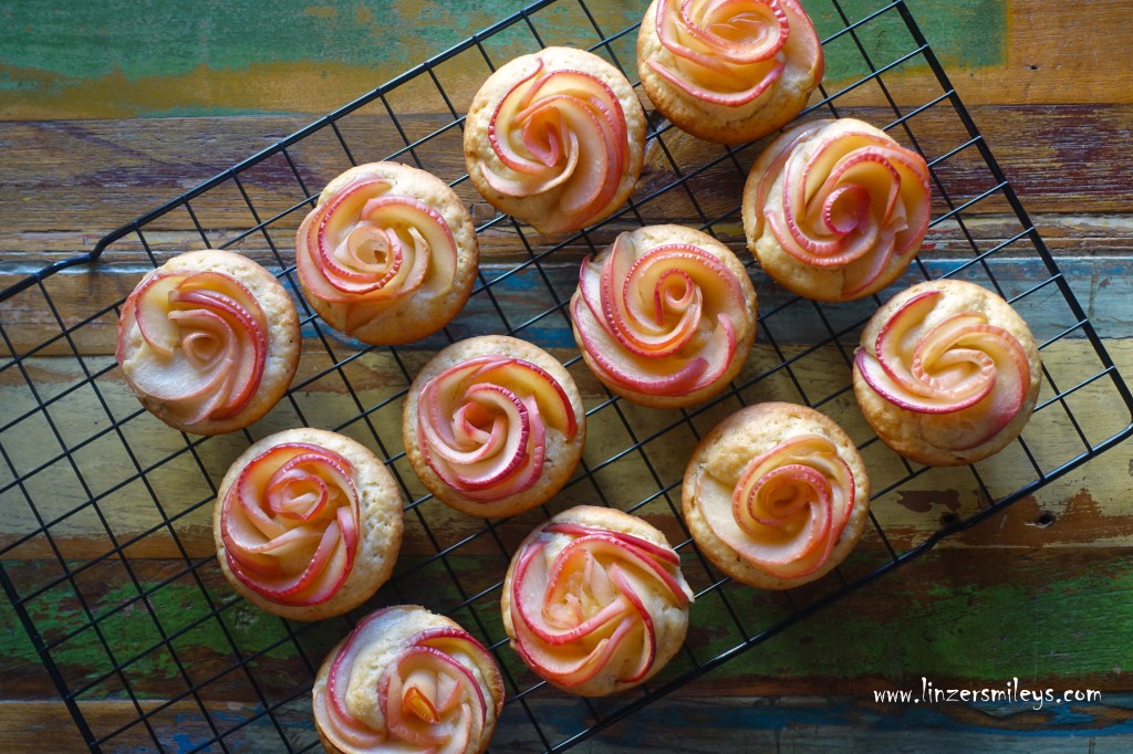 Schneewittchens Apfelküchlein, Muffins mit Apfelrosen, vegetarisch backen, für Mama, Muttertag, Geburtstagsparty, kleine Kuchen, Monoportionen, fruchtig, Rosetten, Blumen zum Vernaschen, märchenhaft köstlich, kulinarische Märchen von Daniela Terenzi, Food Blog #linzersmileys
