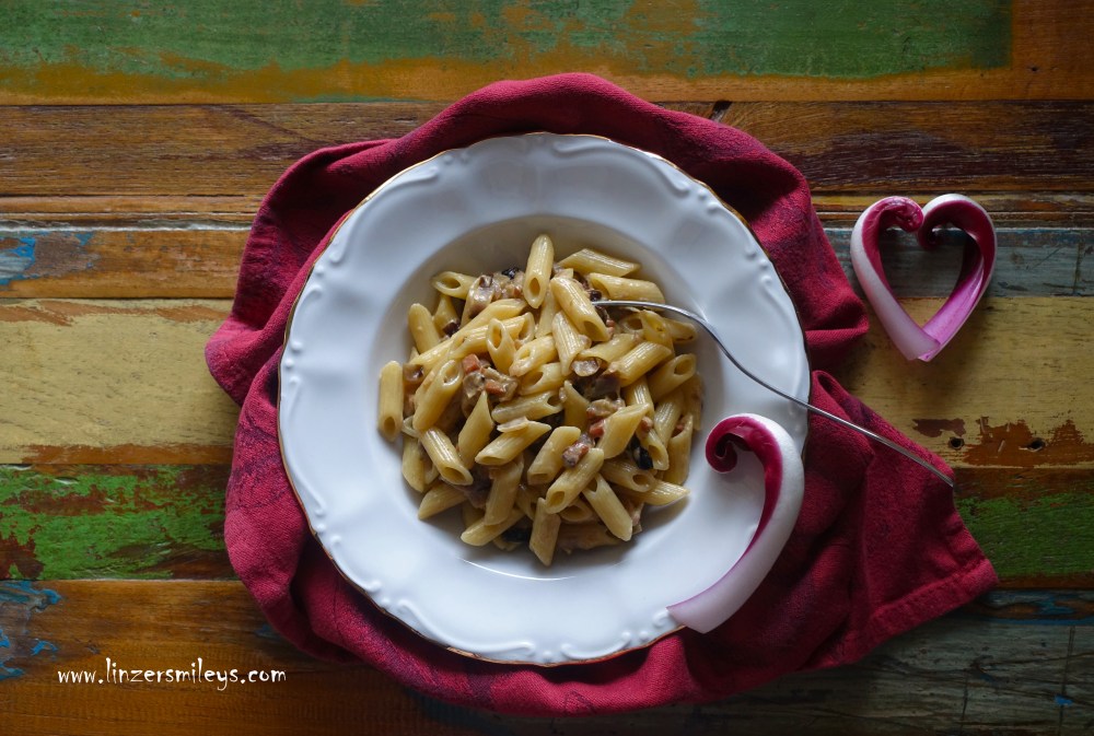 Radicchio trevigiano, di Treviso, Spezialität aus Venetien, Veneto, kulinarische Mitbringsel, italienisch kochen, Winterküche, cucina italiana, Wintergemüse, feine Bitternote, Pasta con radicchio, mit Speck und Obers, Sahne, con speck e panna, Safran, zafferano, Daniela Terenzi #linzersmileys