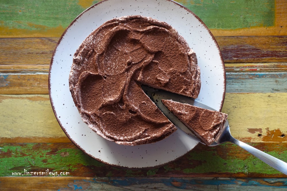 Mocha Cake, Kaffeekuchen mit Kakao, ohne Ei, eggless, Coffee Cake, Mokka, Espresso, mit Sahne, Obers, locker und leicht, nicht zu süß, nicht nur für Kaffeeliebhaber*innen,  Coffee lovers, easy-peasy, für Backanfänger*innen geeignet, Daniela Terenzi, Food Blog #linzersmileys